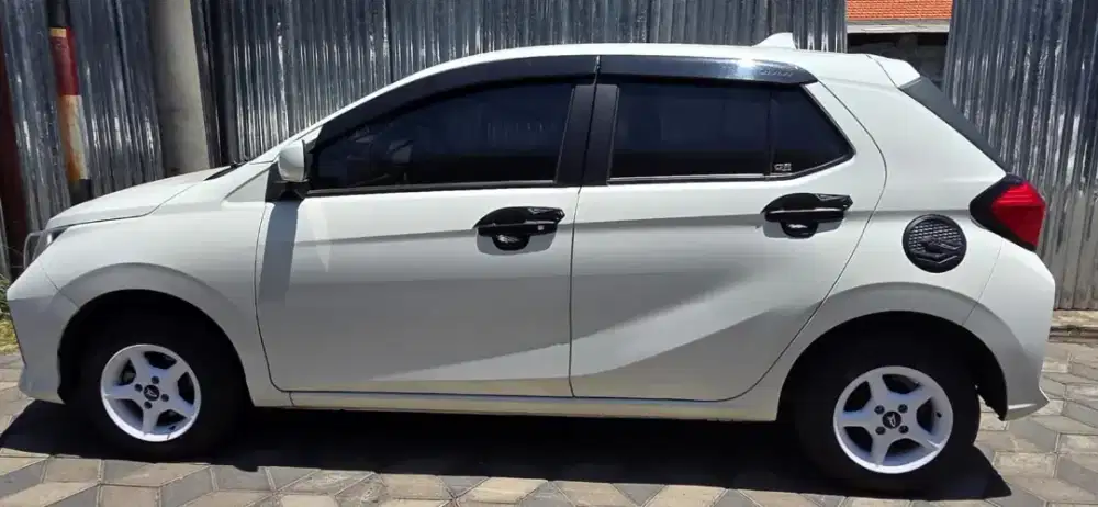 Jual ayla nik  2023 manual