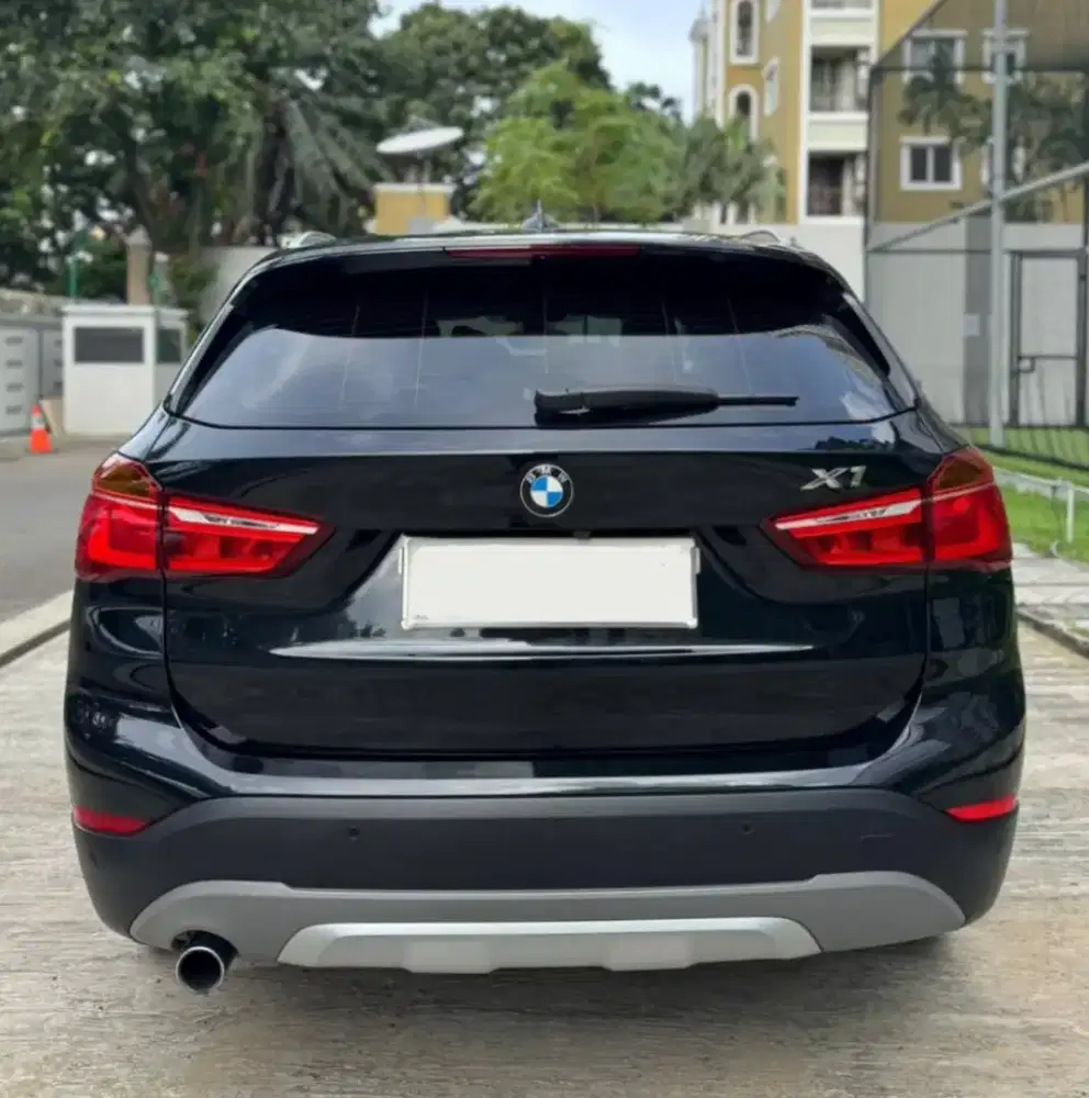 MURAH. BMW X1 Sunroof 2018 xline sdrive18i f48 2017 x3
