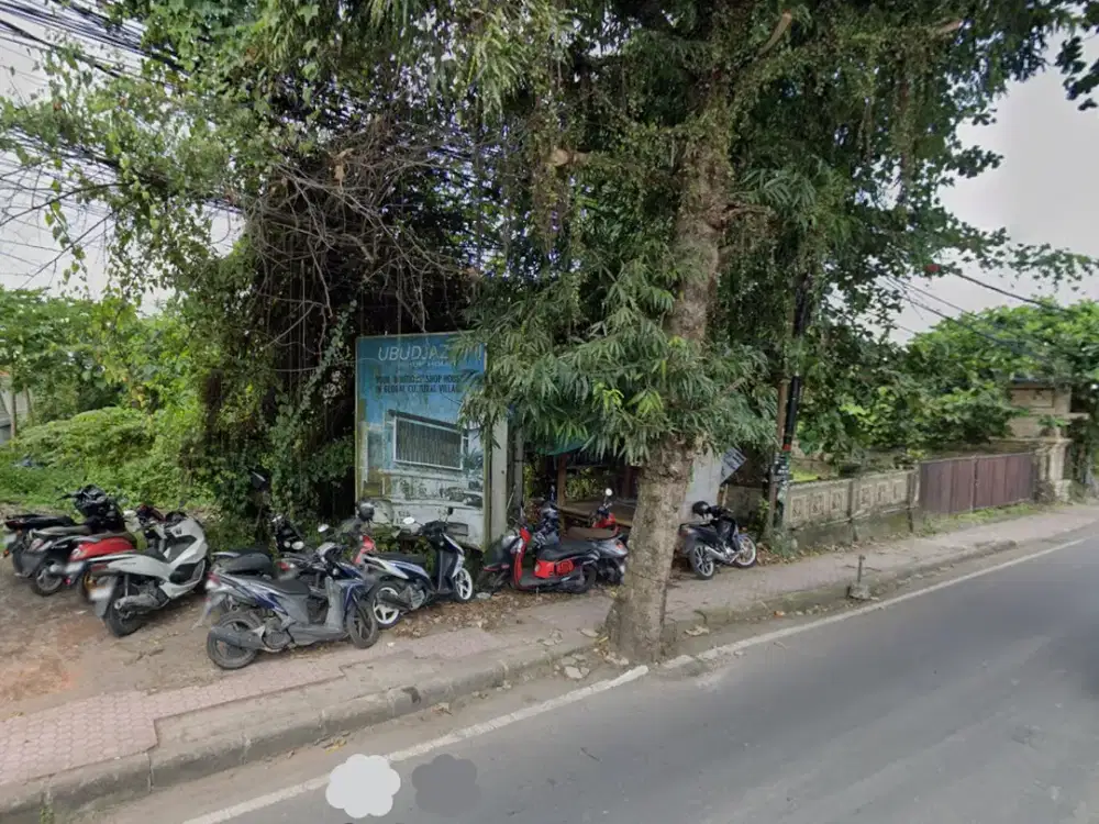 Tanah dijual di jalan raya utama Ubud SHM