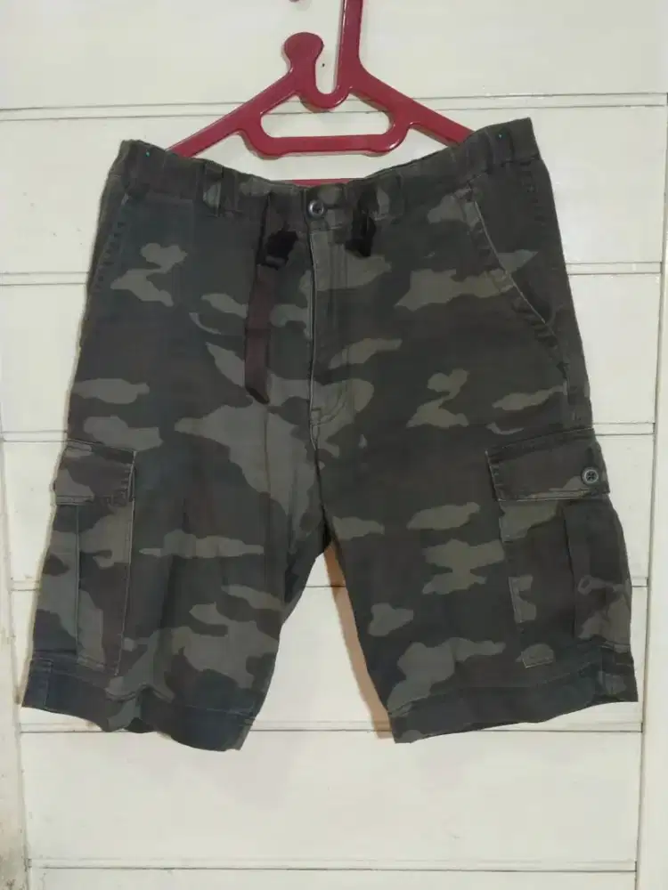 Celana uniqlo motif amry