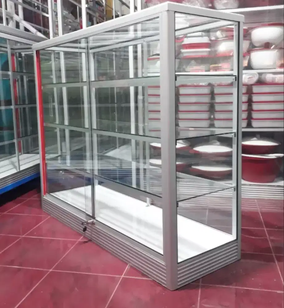 DiJual Etalase Perlengkapan Usaha Panjang 1,2Mx1M Kondisi Baru