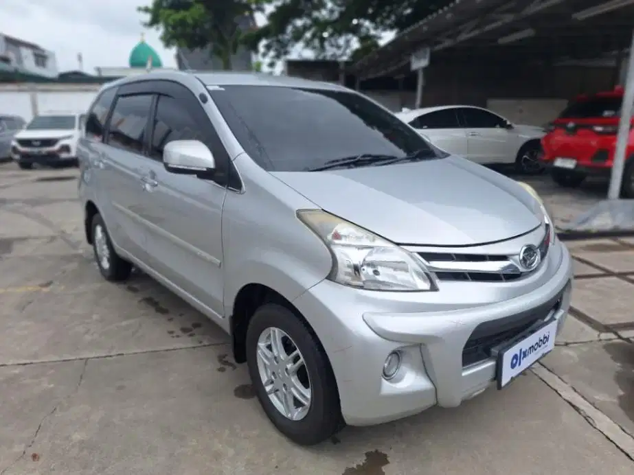 LOW DP Daihatsu Xenia 1.3 R SPORTY Bensin-MT 2015 SFJ