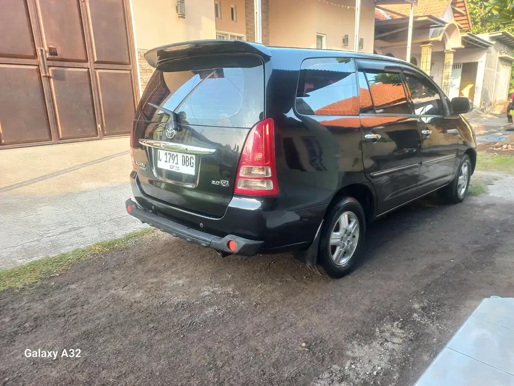 Toyota Kijang Innova 2007 Bensin