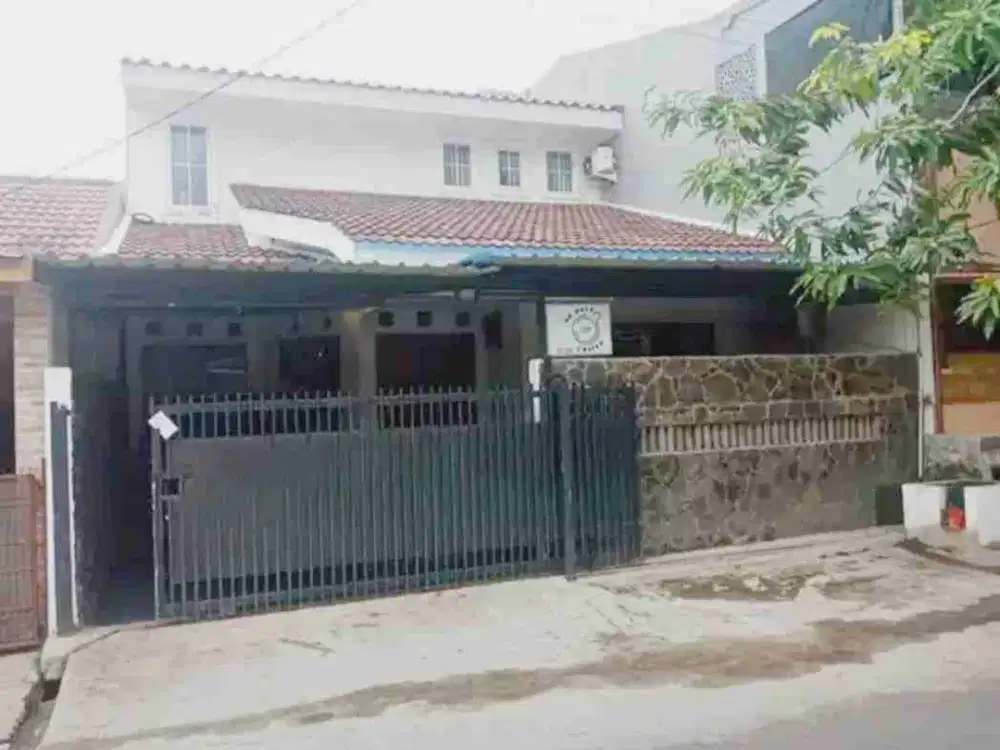 DIJUAL RUMAH SIAP HUNI 2LANTAI KOMPLEK PAMULANG ESTAT TANGSEL.