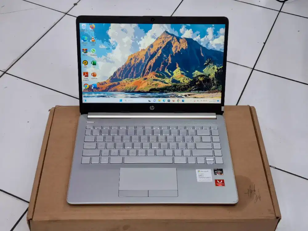 Laptop HP 14s- dk0xxx AMD Ryzen 5 3500U /RAM 8GB/ SSD 512GB