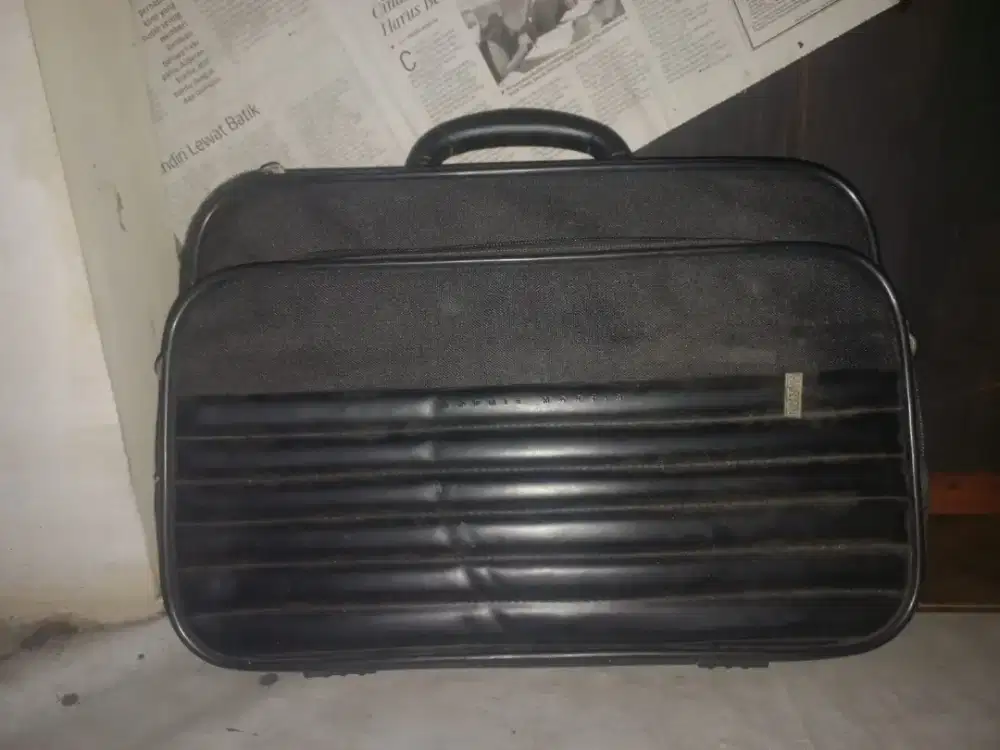 TAS LAPTOP SHOPIEMARTIN PARIS WARNA HITAM - HSC 2025