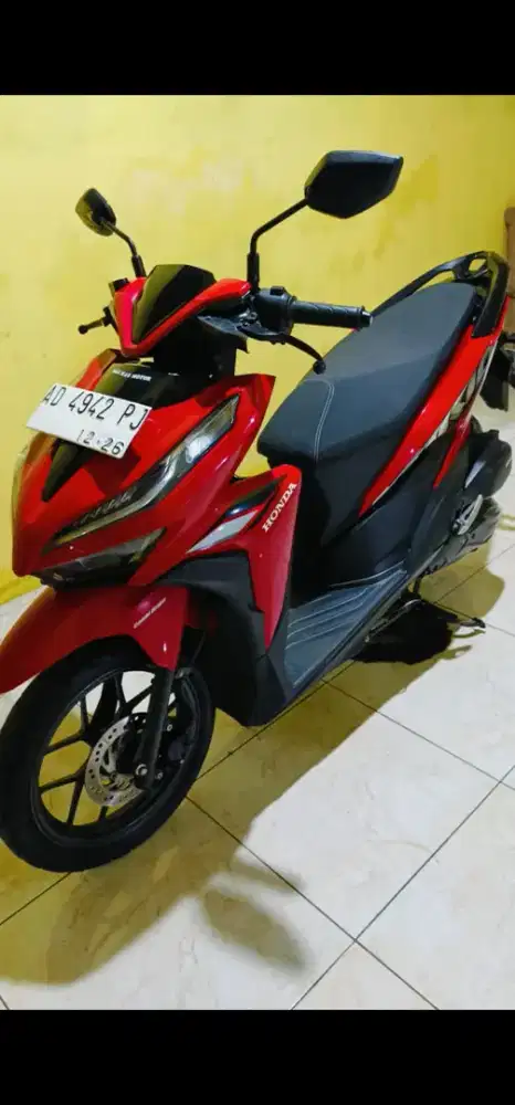 Dijual santai vario red tahun 2021