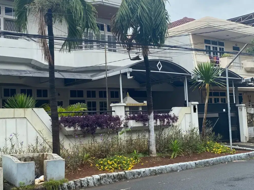 Rumah Muara Karang pinggir jalan besar,cocok utk usaha dan tinggal