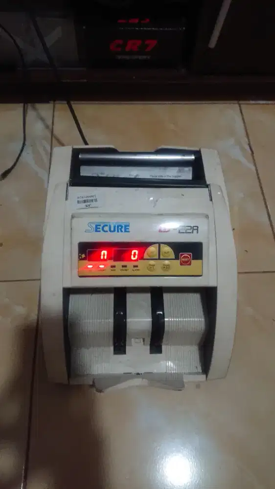 Mesin hitung uang SECURE LD 22A
