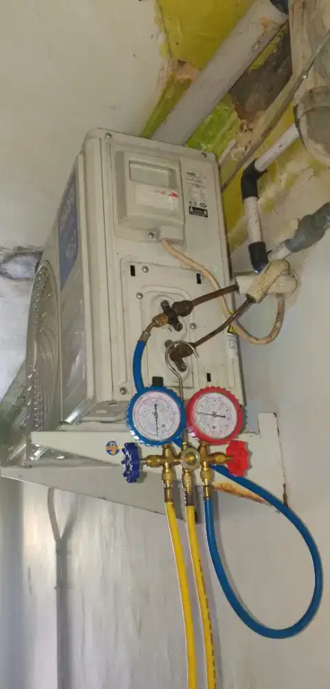 SERVICE AC PERBAIKAN DAN MAINTENANCE