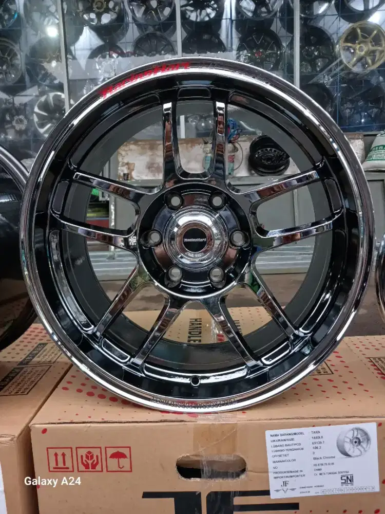 Racinghart cp035 ring 18x9 6x139,7 ET 0 black chrome. Pajero dll