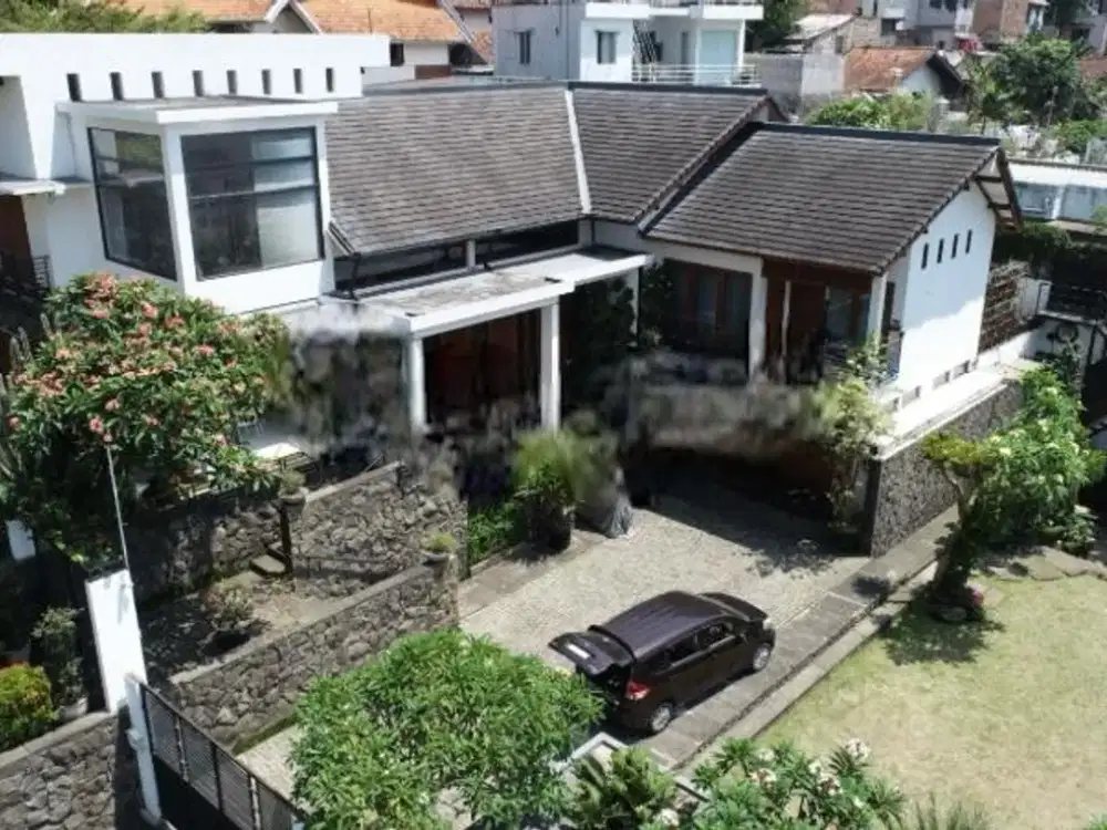 RUMAH MEWAH KAWASAN PRESTIGE DAGO RESORT BANDUNG