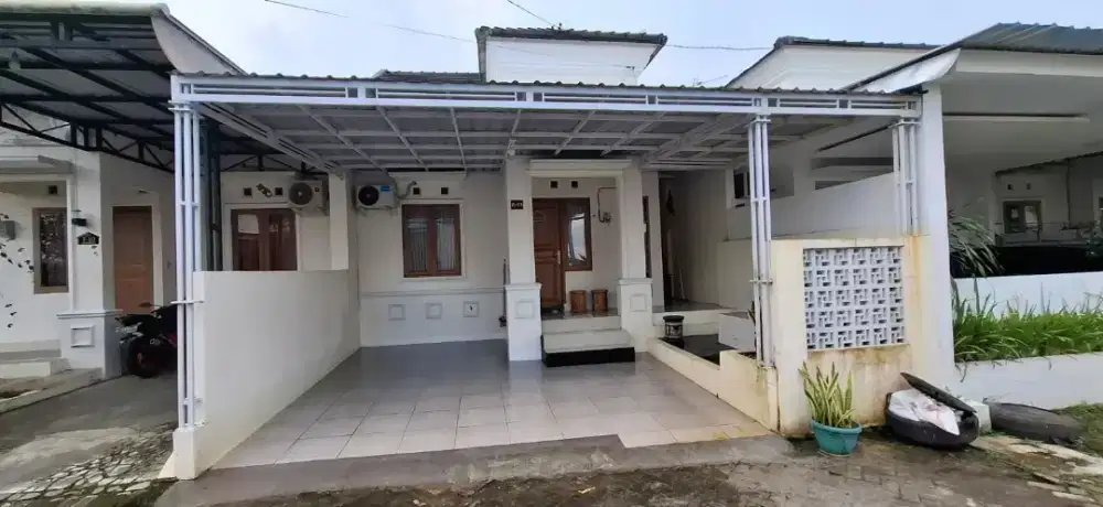 Dijual Rumah Beserta  Isinya Dekat Kampus UNWIKU