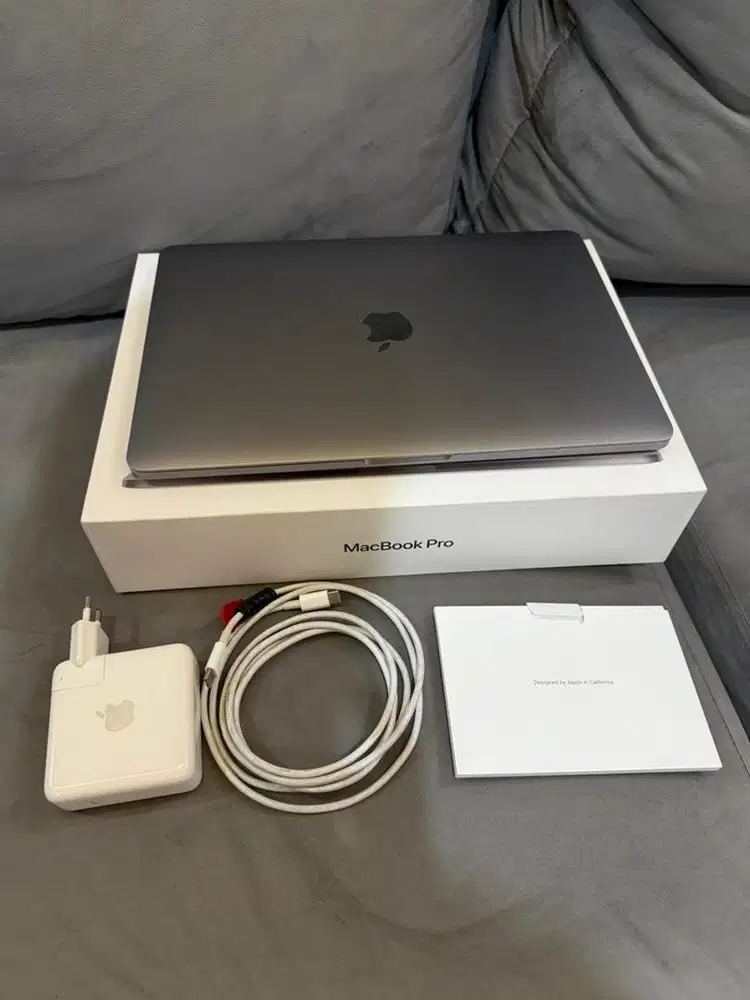 Laptop Apple Macbook pro M1 8/256 2020