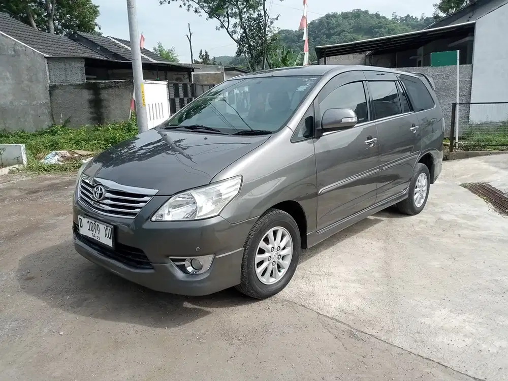 Toyota Kijang Innova 2013 Bensin