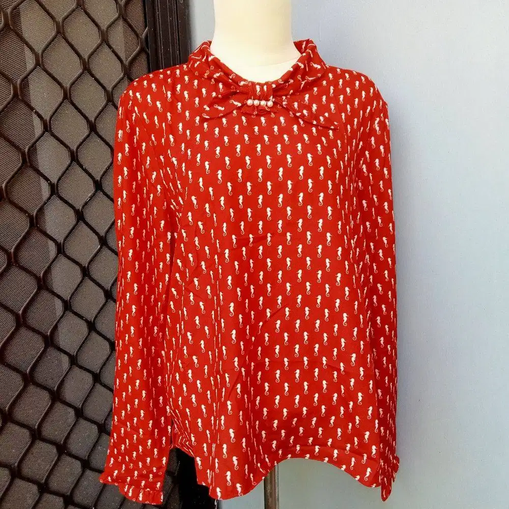 Blouse Wanita Merah Casual