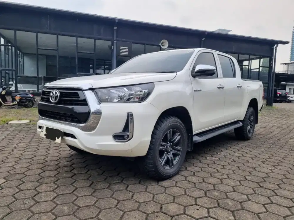 HILUX 4X4 2023 MT