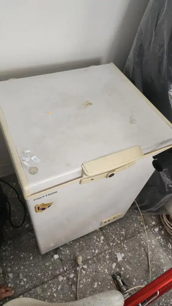 Dijual cepat Freezer second