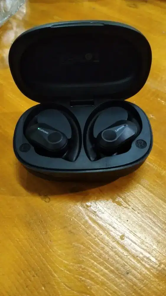 Earphone TWS lenovo