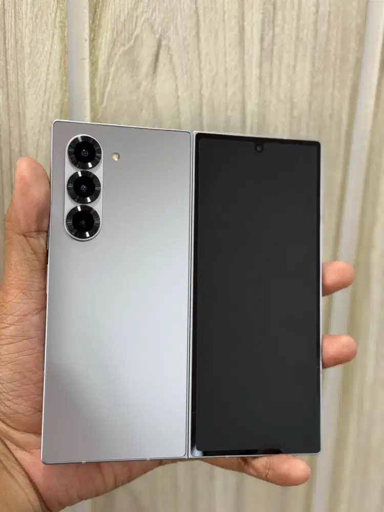 Samsung Z Fold 6 12/256GB - Garansi SEIN (Juli 2026)