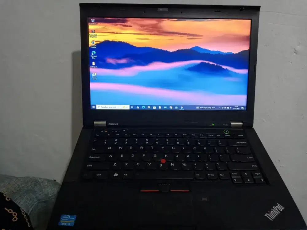 Laptop lenovo thinkpad intel i5 ssd ngebut