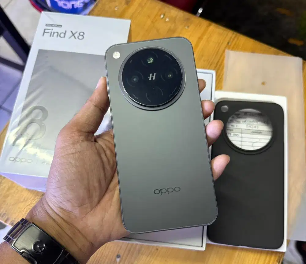 Oppo Find X8 12/512Gb Black Garansi On Bisa tukar tambah
