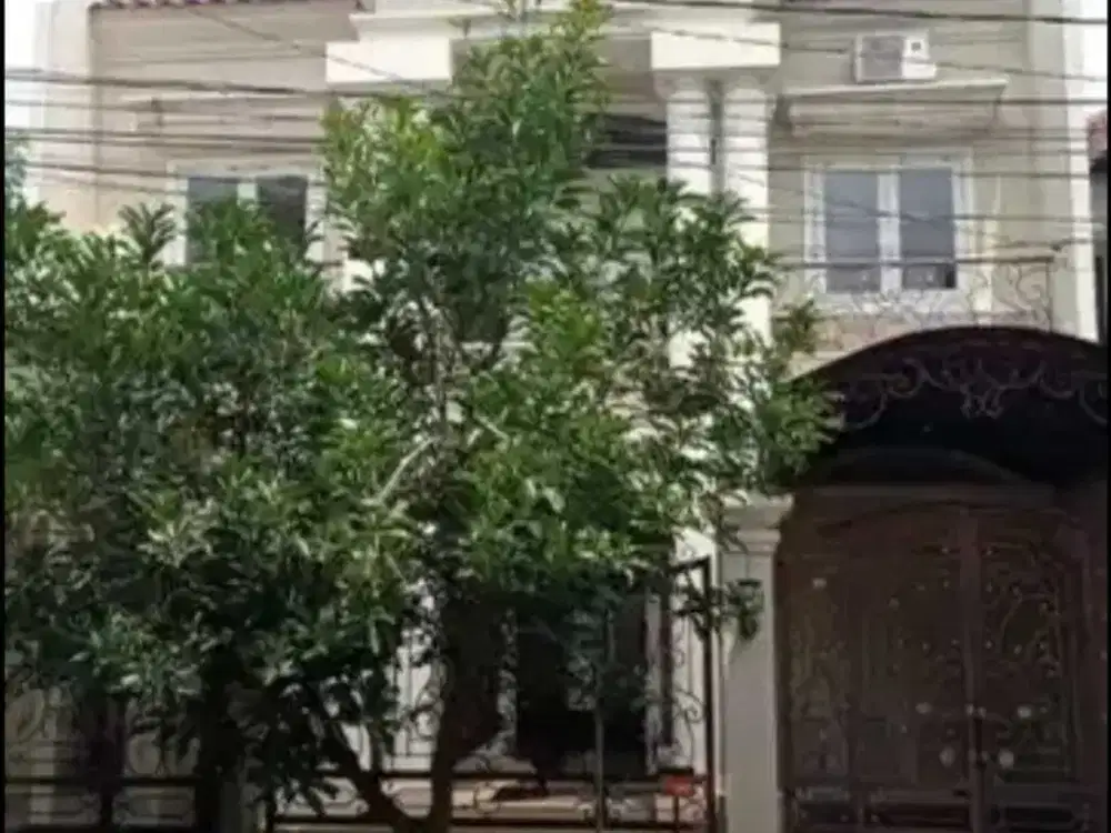 JUAL CEPAT COCOK UNTUK PRAKTEK DOKTER Rumah 2 Lantai Pratama Wiyung Surabaya Barat