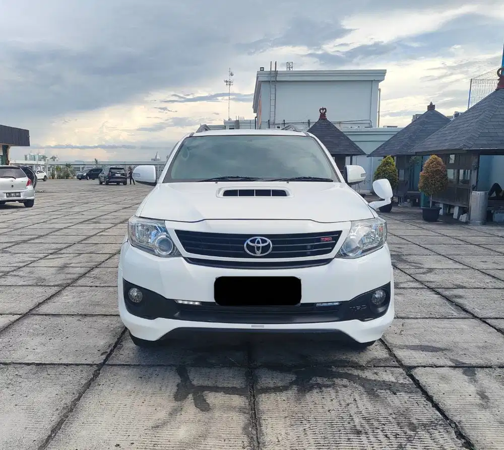 Toyota Fortuner VNT TRD 2015 AT