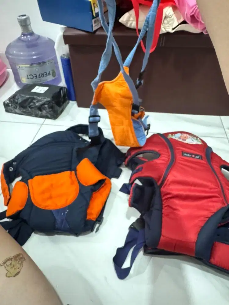 Gendongan bayi M shape 2pcs