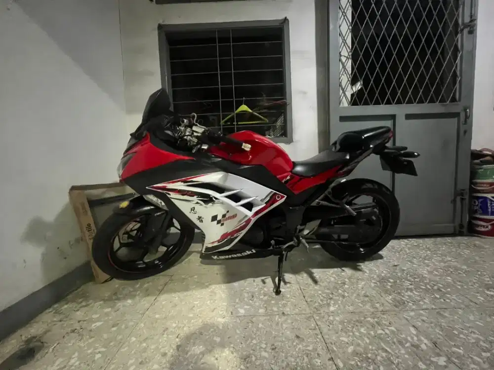 Motor Kawasaki Ninja 250cc Limited Edition (tahun 2013)