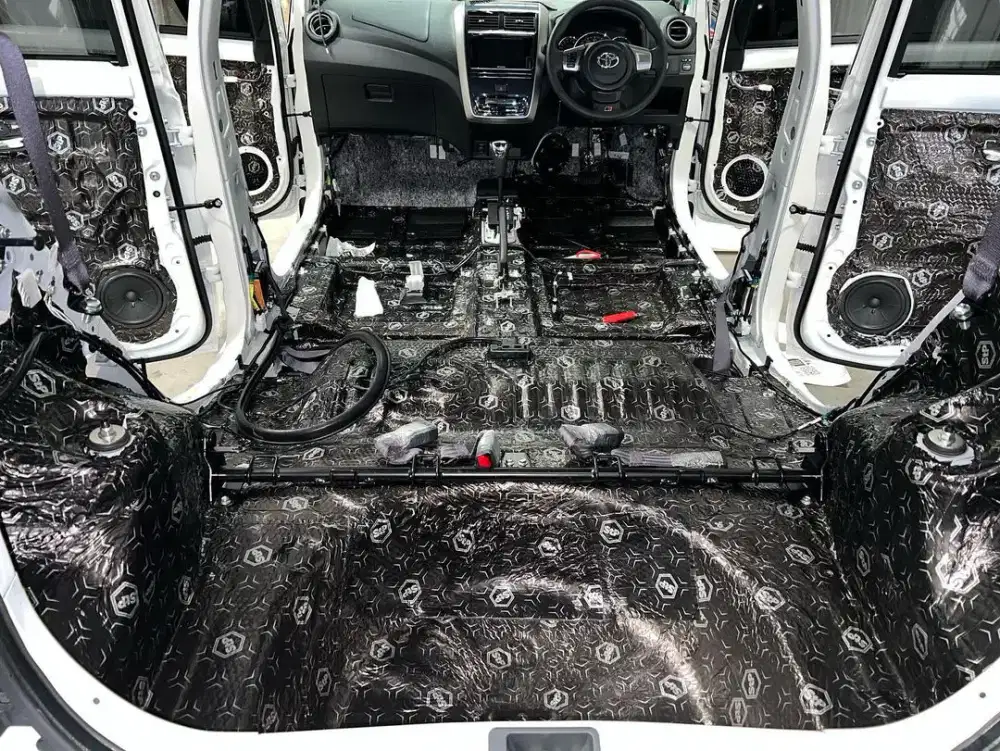 Peredam suara mobil home service