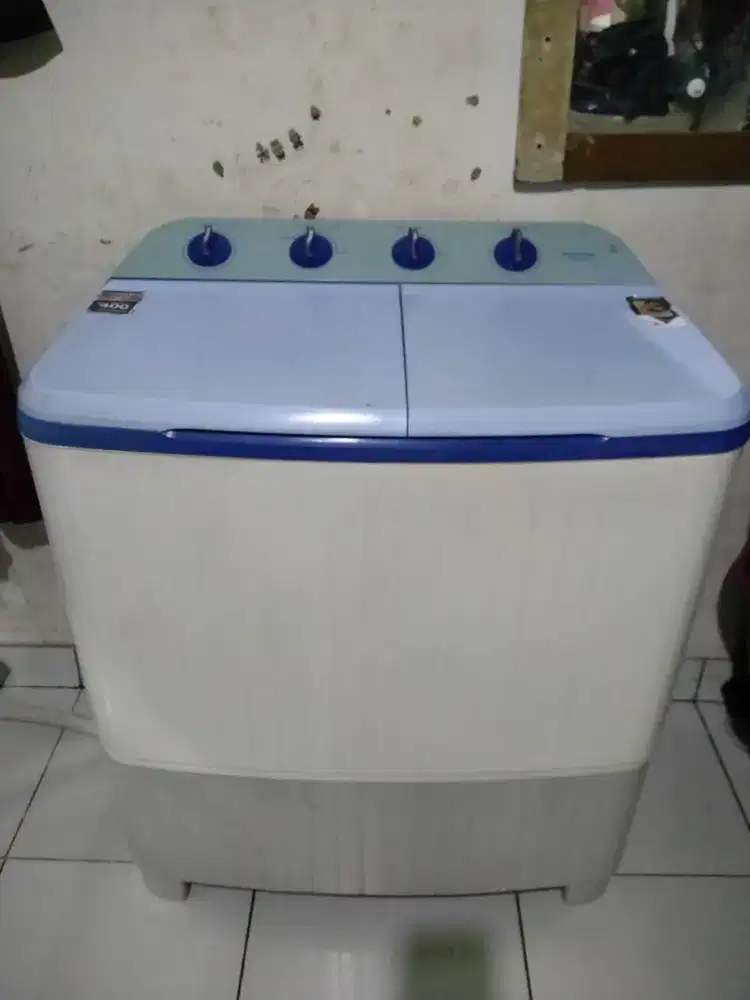 Mesin cuci merek Politron kap 9kg