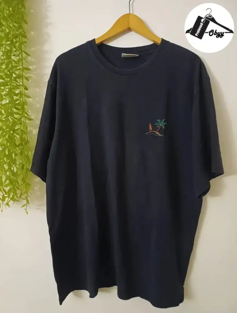 Kaos Pria Covernat ( Preloved)