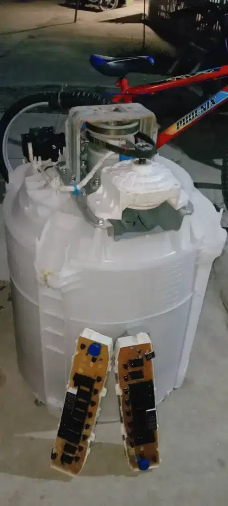 SERVICE AC, MESIN CUCI, KULKAS, FREEZER, SHOWCASE, POMPA, AIR