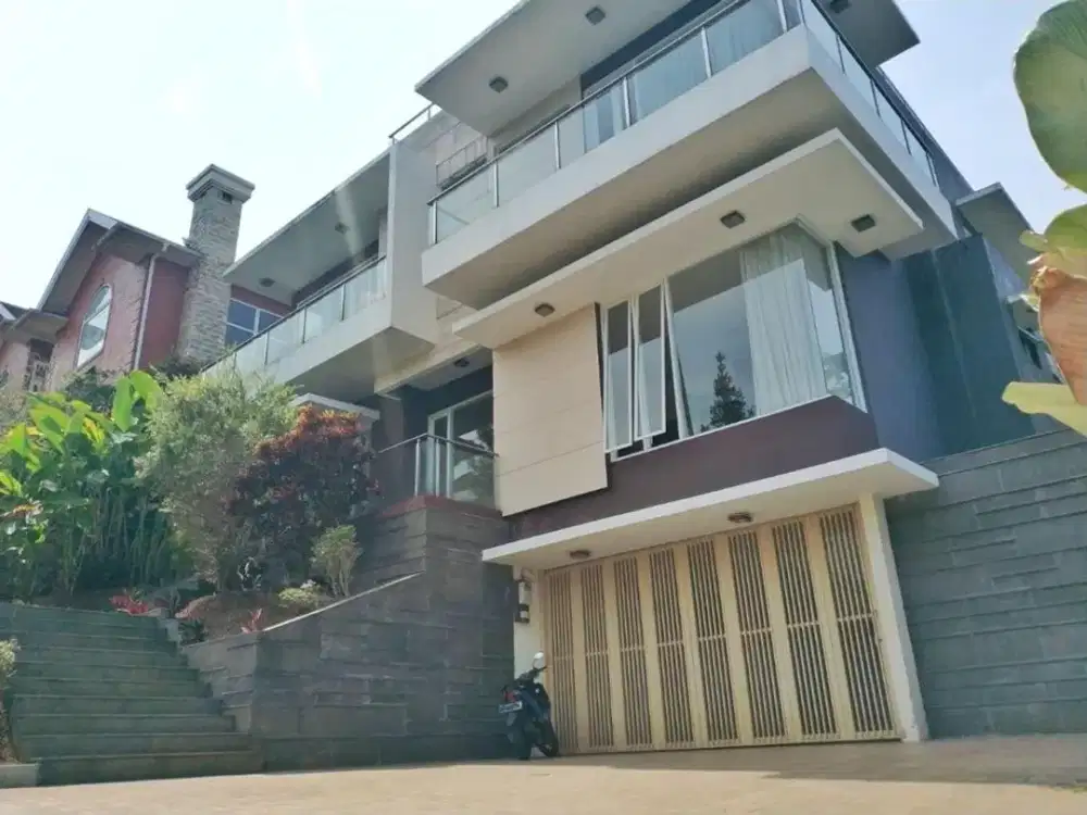 DIJUAL RUMAH MEWAH FULL FURNISHED RESORT DAGO PAKAR BANDUNG