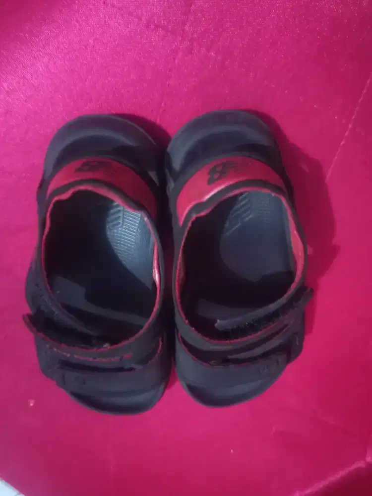 Sendal New Balance Anak