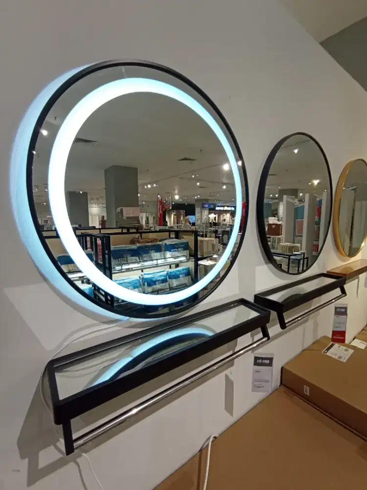 Cermin Kamar Mandi