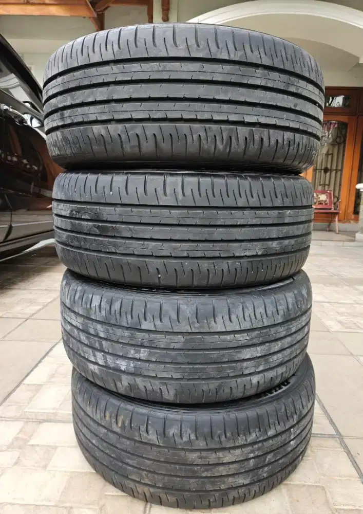 Ban Dunlop 225/50 R18 Zenix Innova Reborn Terios Avanza