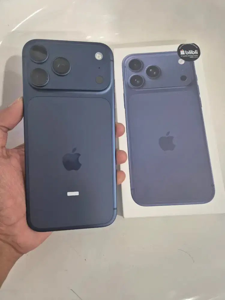 iPhone 17 promax 256gb iBox gdn deep blue like new