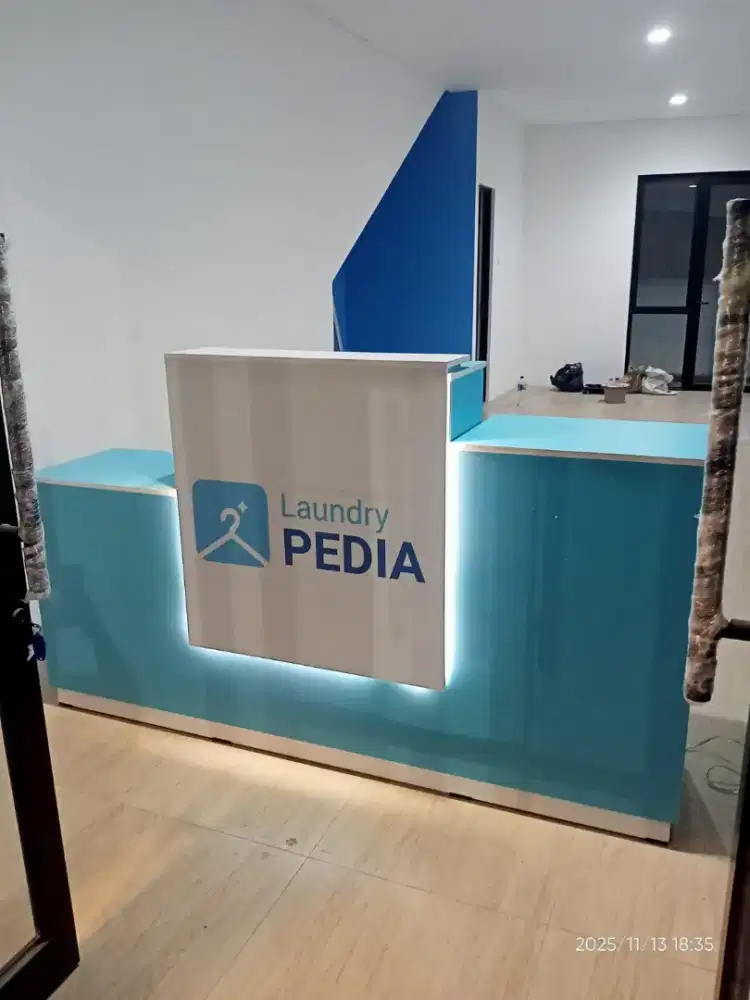 Meja kasir lurus panjang 2meter meja kasir lurus meja resepsionis