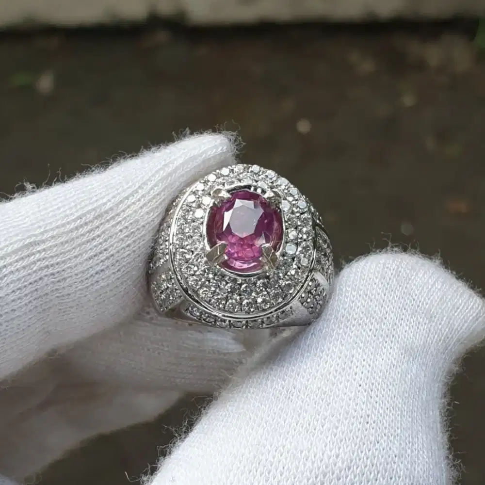 Natural Pink Sapphire No Heated 2.32 crt