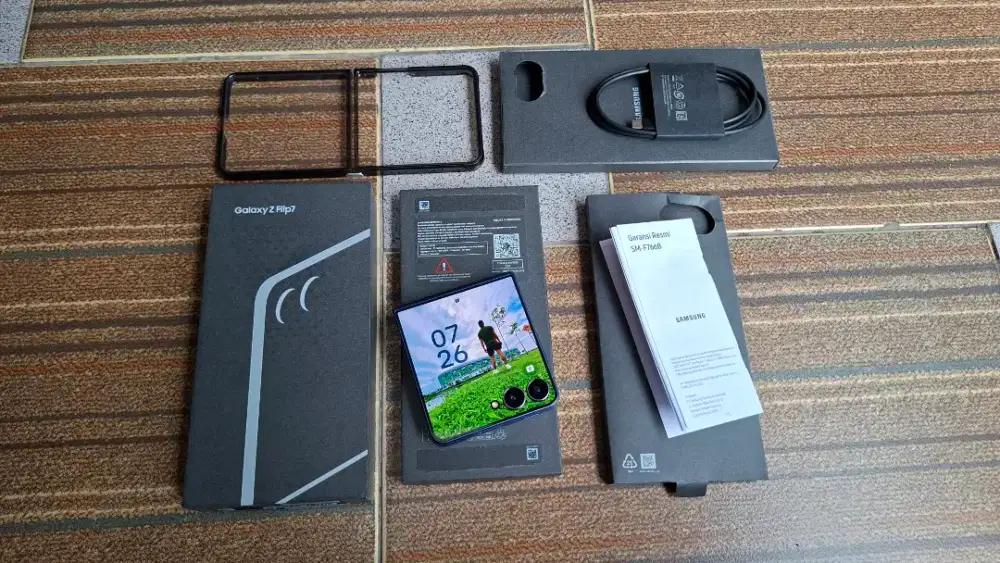 Samsung Z Flip 7 5G 12/256 Blue Mulus Fullset Garansi Resmi 11 bln