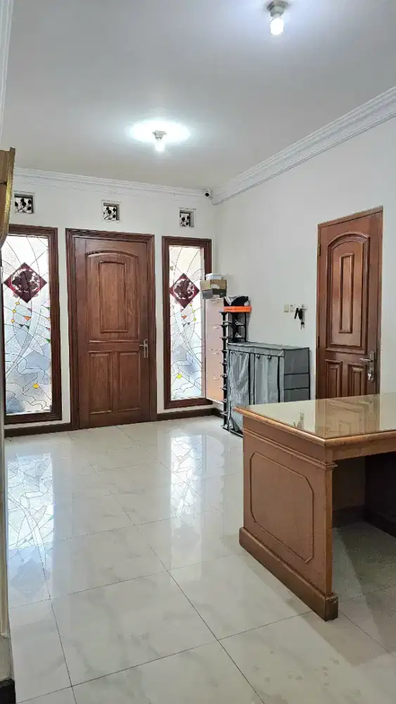 Taman Holis Indah 2 lantai Siap Huni