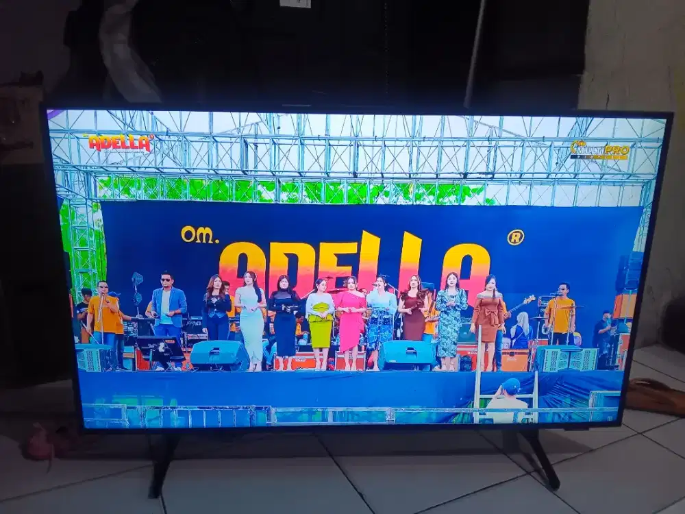 Tv samsung 65 inch (65au8000)