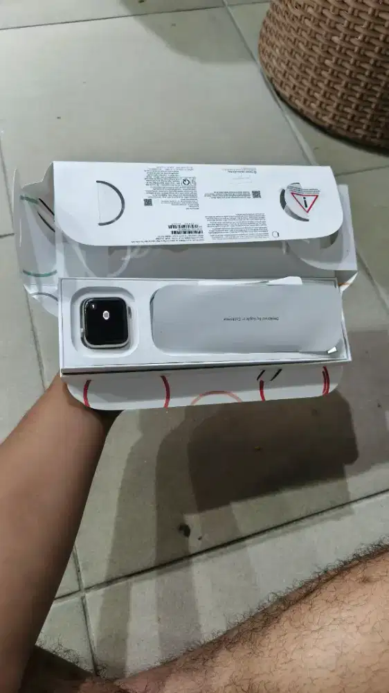 I watch apple se gen 2 40mm ibox