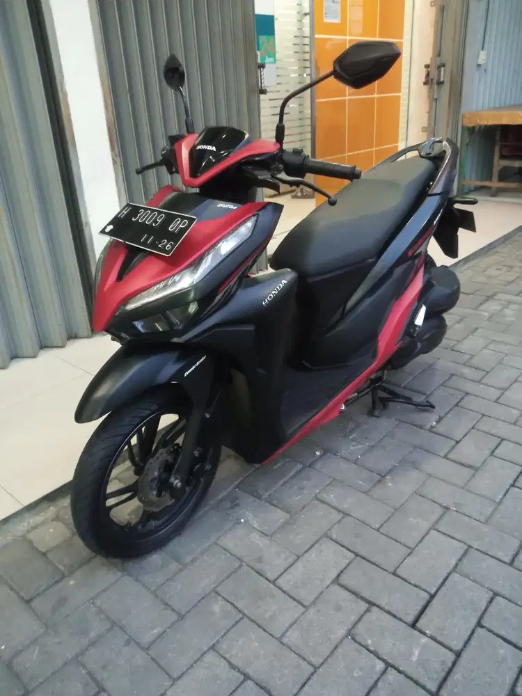 Vario 150 SE 2021 hitam merah