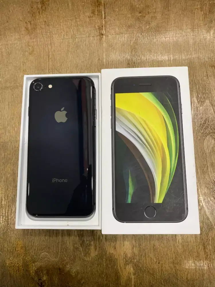 Iphone SE 2020 Hitam 128 GB Ibox