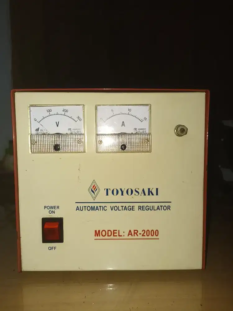 Stabiliser Toyosaki 2.000 watt