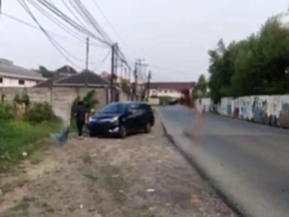 Di jual Tanah komesil di jalan raya Cibarusah, Bekasi