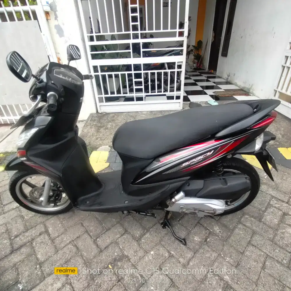 Honda specy 2011 surat lengkap hidup,